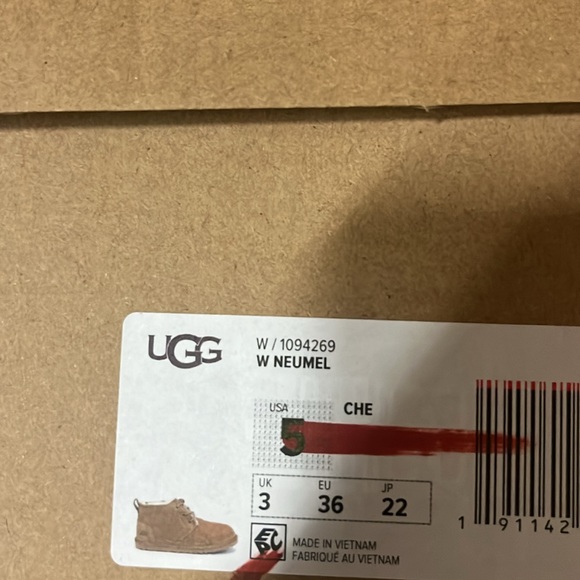 UGG NEUMEL - Picture 5 of 5